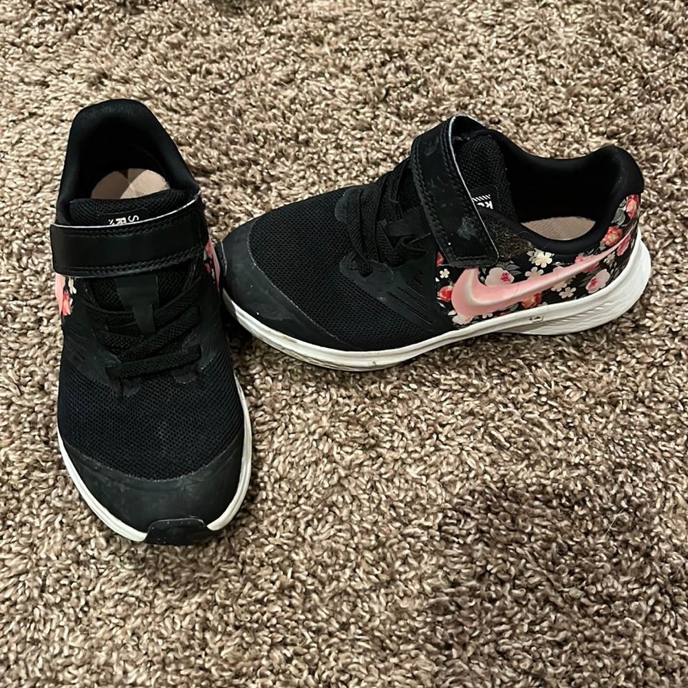Toddler Nike shoes